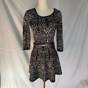 Xhilaration Geometric Floral Sweater Knit Set Black/ Cream